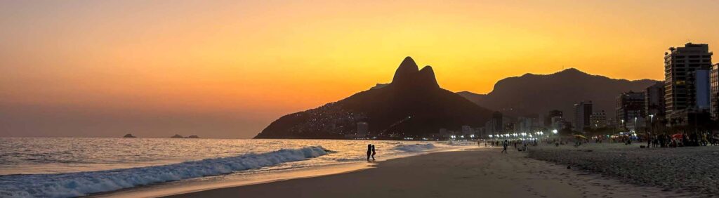 Vista frontal mar da Avenida Vieira Souto Ipanema Rio de Janeiro